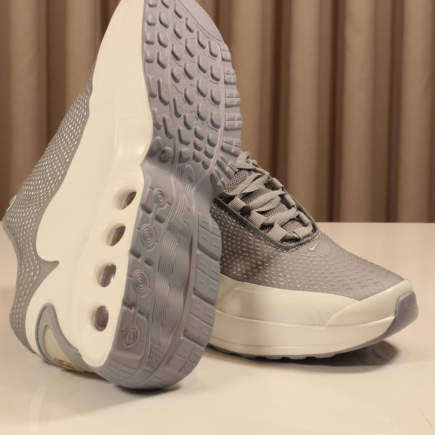 Kişilər üçün krosovkalar, boz, içərisi tekstil, üstü tekstil, alt hissəsi poli, B-25 8052-NIKE GRI - Image 4